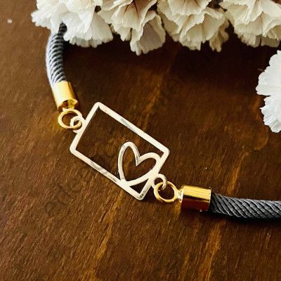 دستبند طلا طرح مربع و قلب