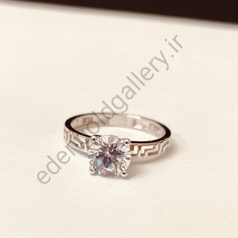 انگشتر طلا تک نگین سفید