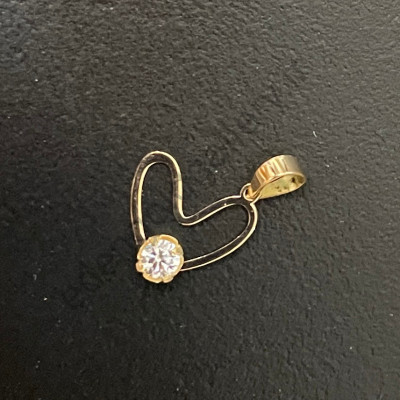 پلاک طلا قلب و نگین